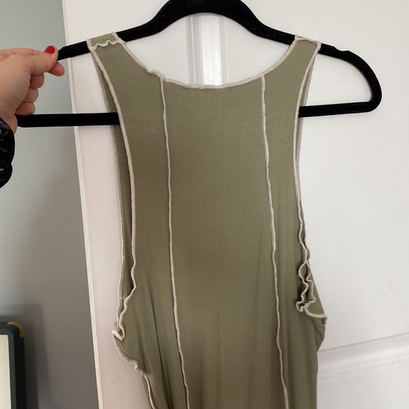 Dress - Picture 5 of 5